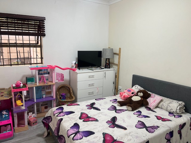 2 Bedroom Property for Sale in Churchill Estate Western Cape